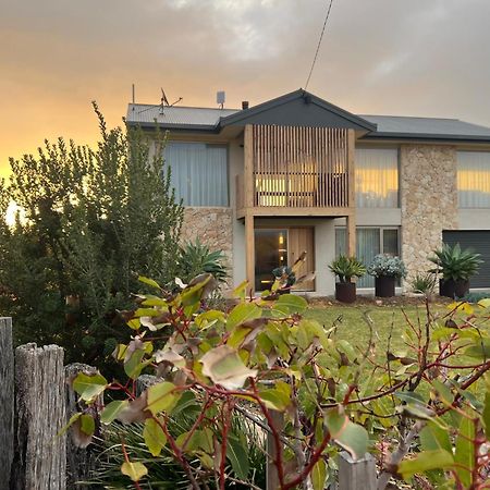 Sunsets On Martyrs Coastal Luxury Beach House Peterborough Eksteriør billede