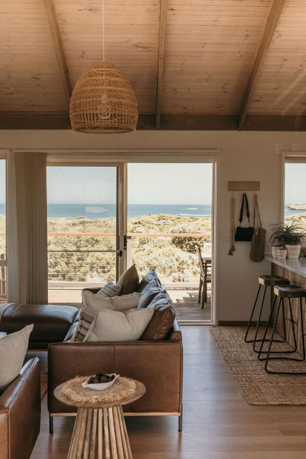 Sunsets On Martyrs Coastal Luxury Beach House Peterborough Eksteriør billede