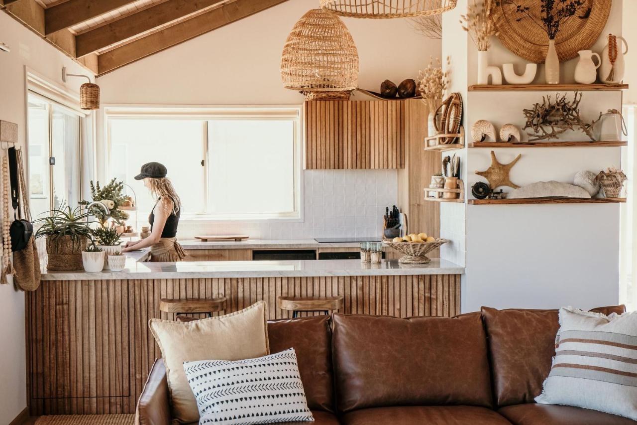 Sunsets On Martyrs Coastal Luxury Beach House Peterborough Eksteriør billede